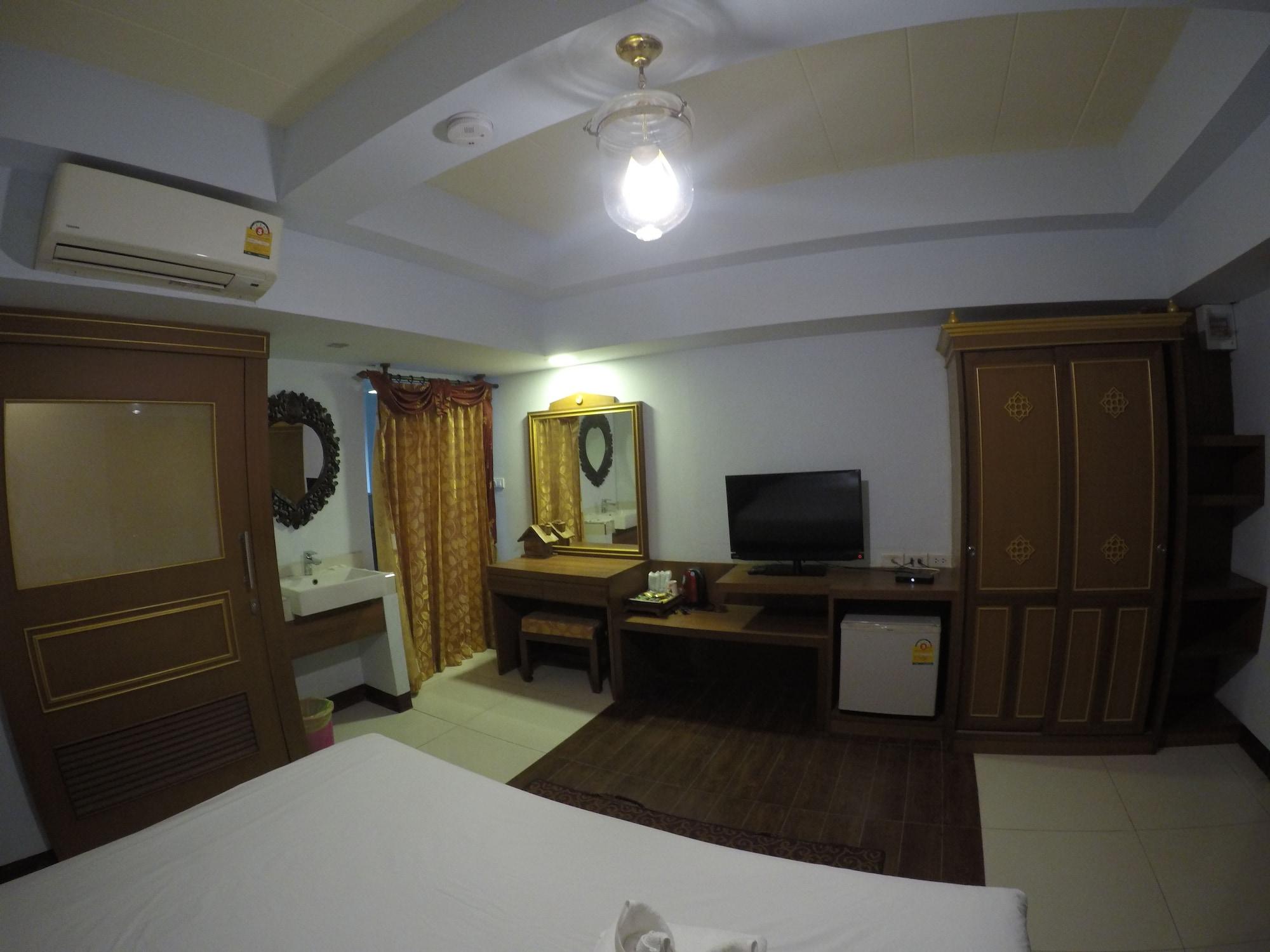 Kim Hotel At Morleng Bangkok Bagian luar foto
