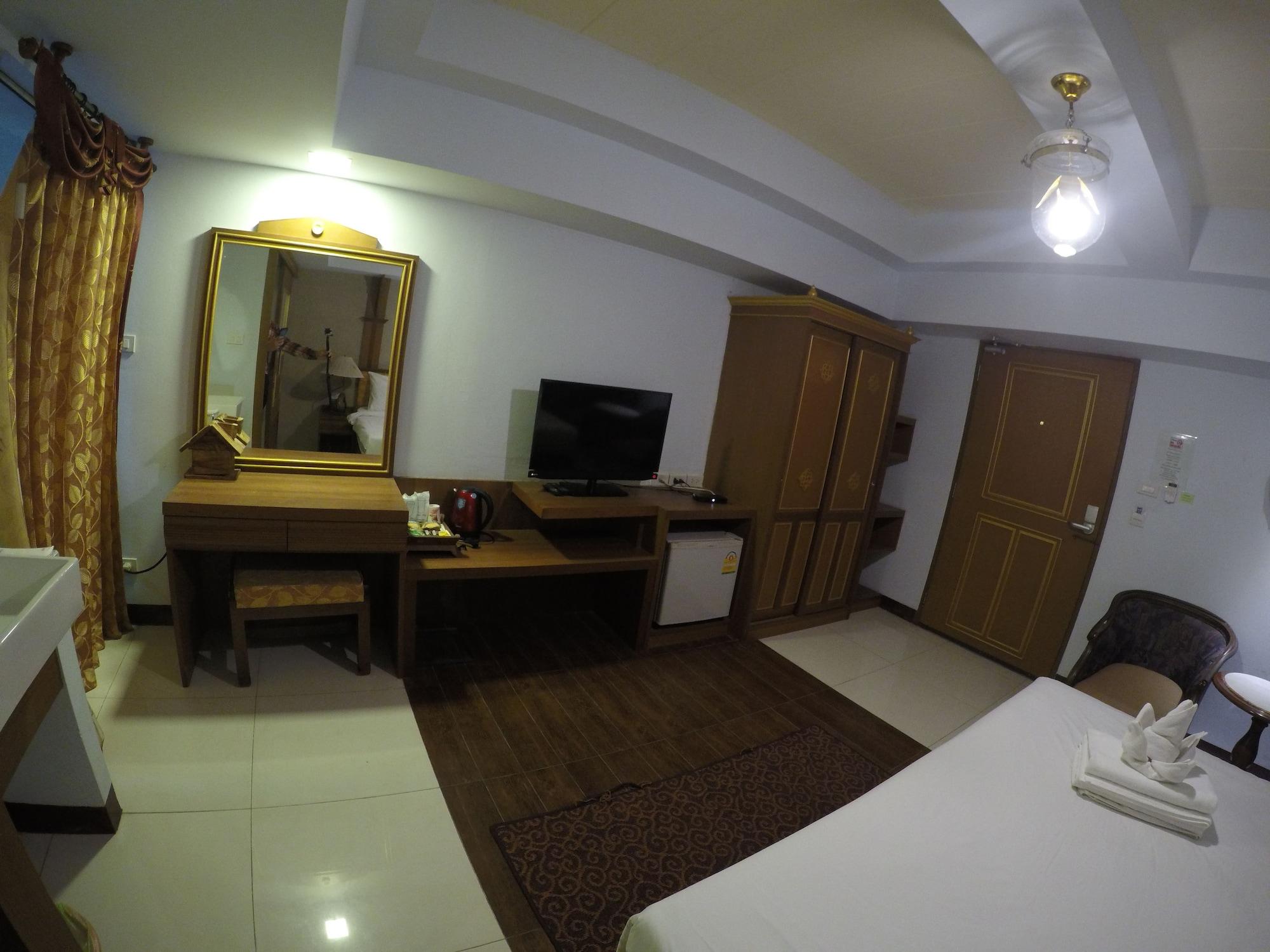 Kim Hotel At Morleng Bangkok Bagian luar foto