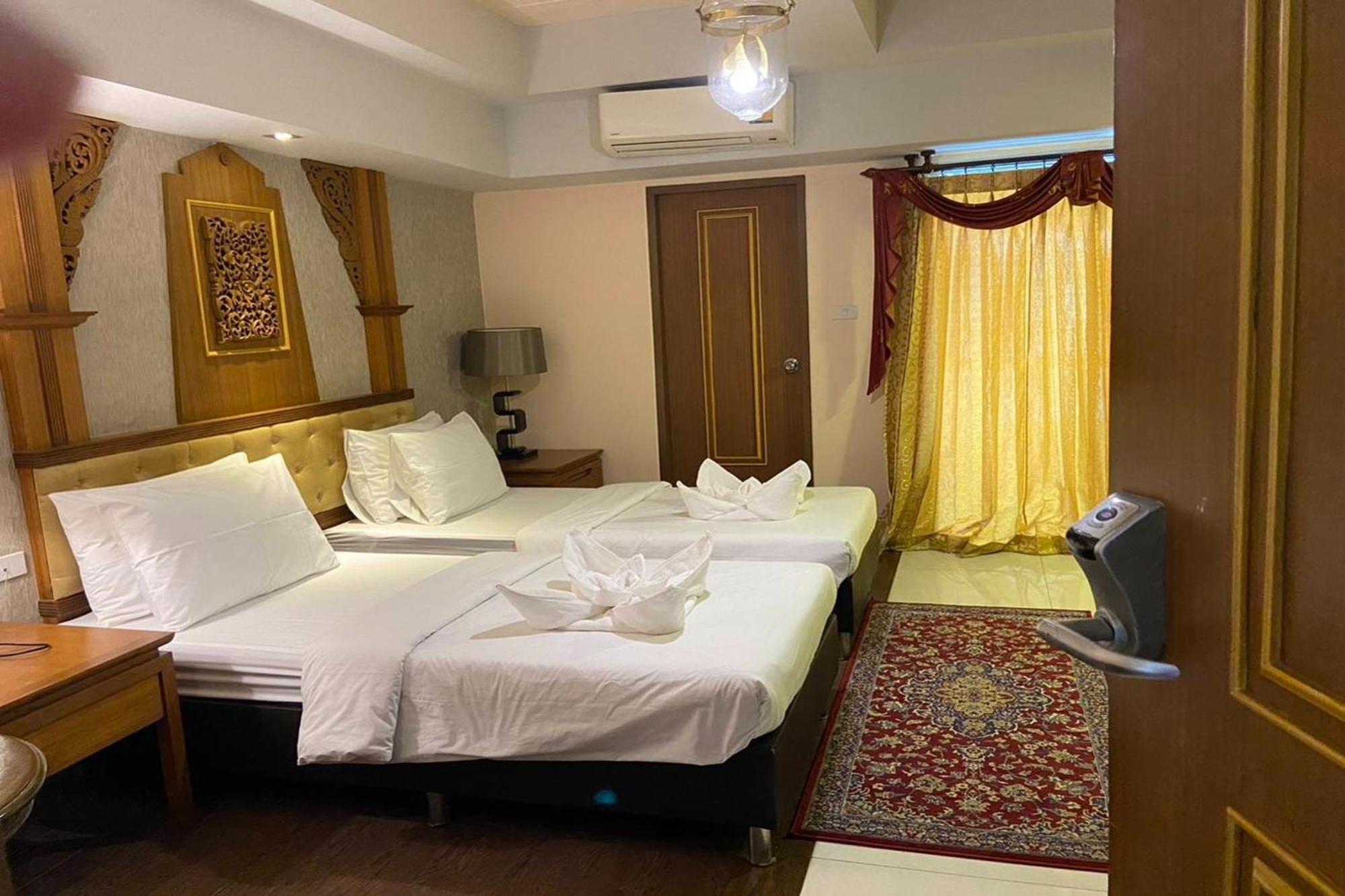 Kim Hotel At Morleng Bangkok Bagian luar foto